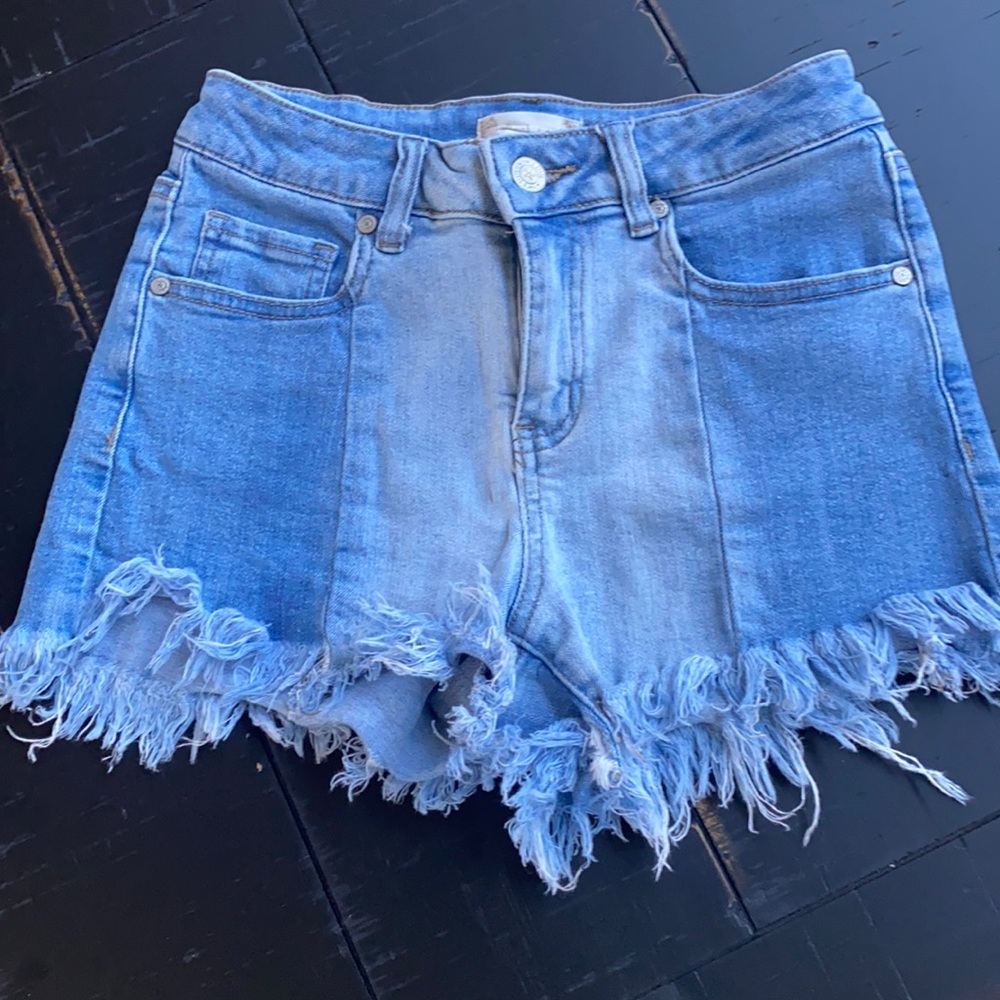 Altar’d State - Frayed Denim Shorts, light wash, fringe hem, Size 24